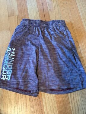Under Armour Boys Heathered Purple Athletic Shorts with Side Logo, XS